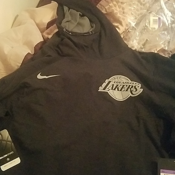 lakers black hoodie nike